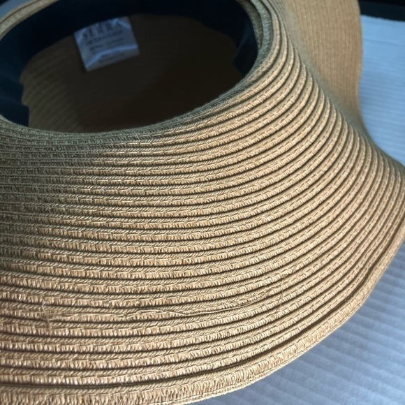 Serra floppy boho wide brim straw beachy hat with tassels. - Picture 4 of 11